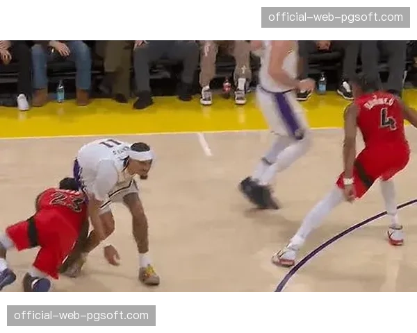 猛龙防守轮转速度不足 对手利用掩护轻松获得空位